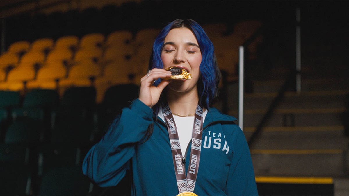 Brenna Huckaby eats
