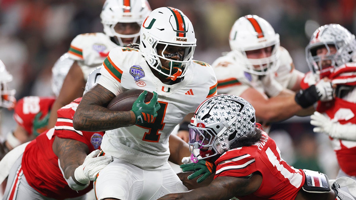 Mark Fletcher Jr. runs the ball