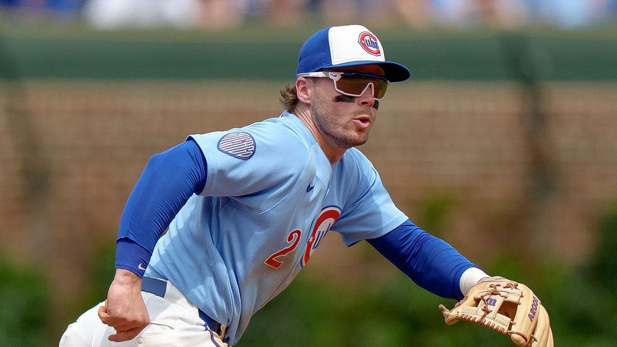 Nico Hoerner making a play at second base at Wrigley Field.