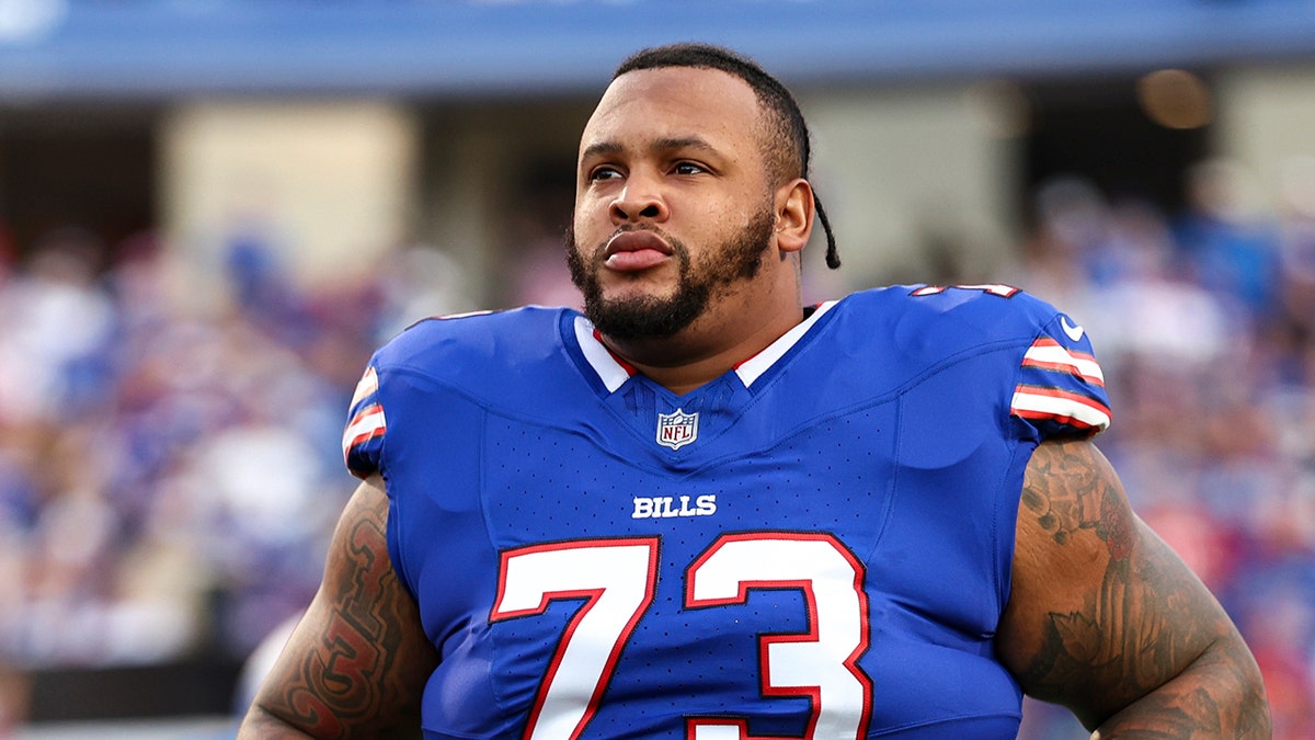 Dion Dawkins runs on field