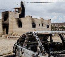 Jewish settlers clash with Israeli security forces to prevent Palestinian family’s return to West Bank home