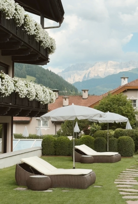 Gardena Grödnerhof mountain views